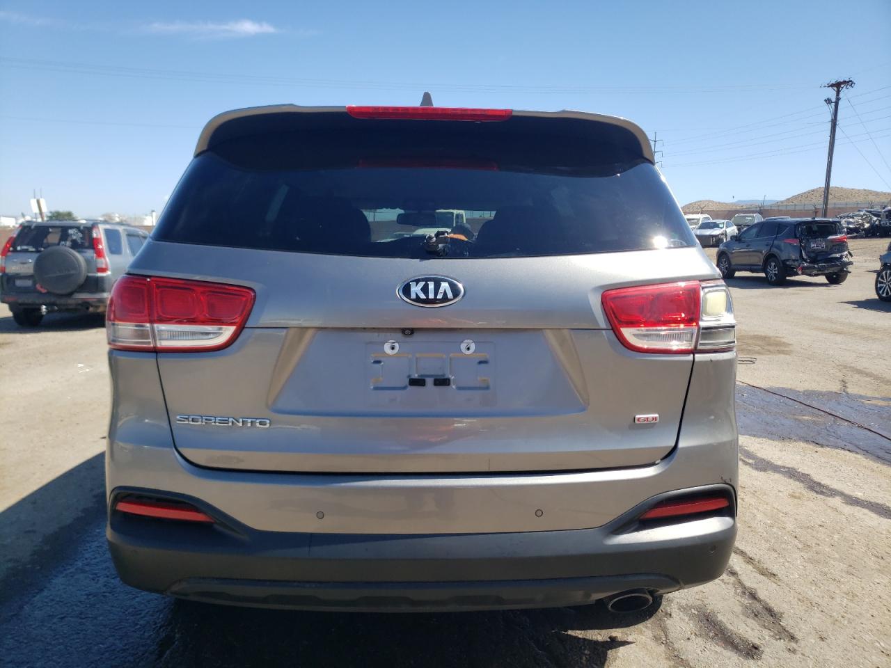 2018 Kia Sorento Lx vin: 5XYPGDA3XJG424579