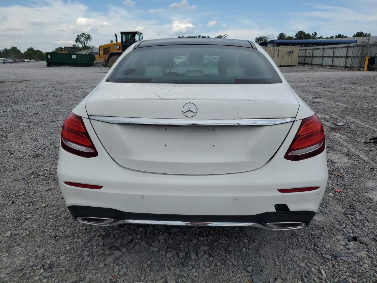 WDDZF4JB6JA448645 2018 Mercedes-Benz E 300