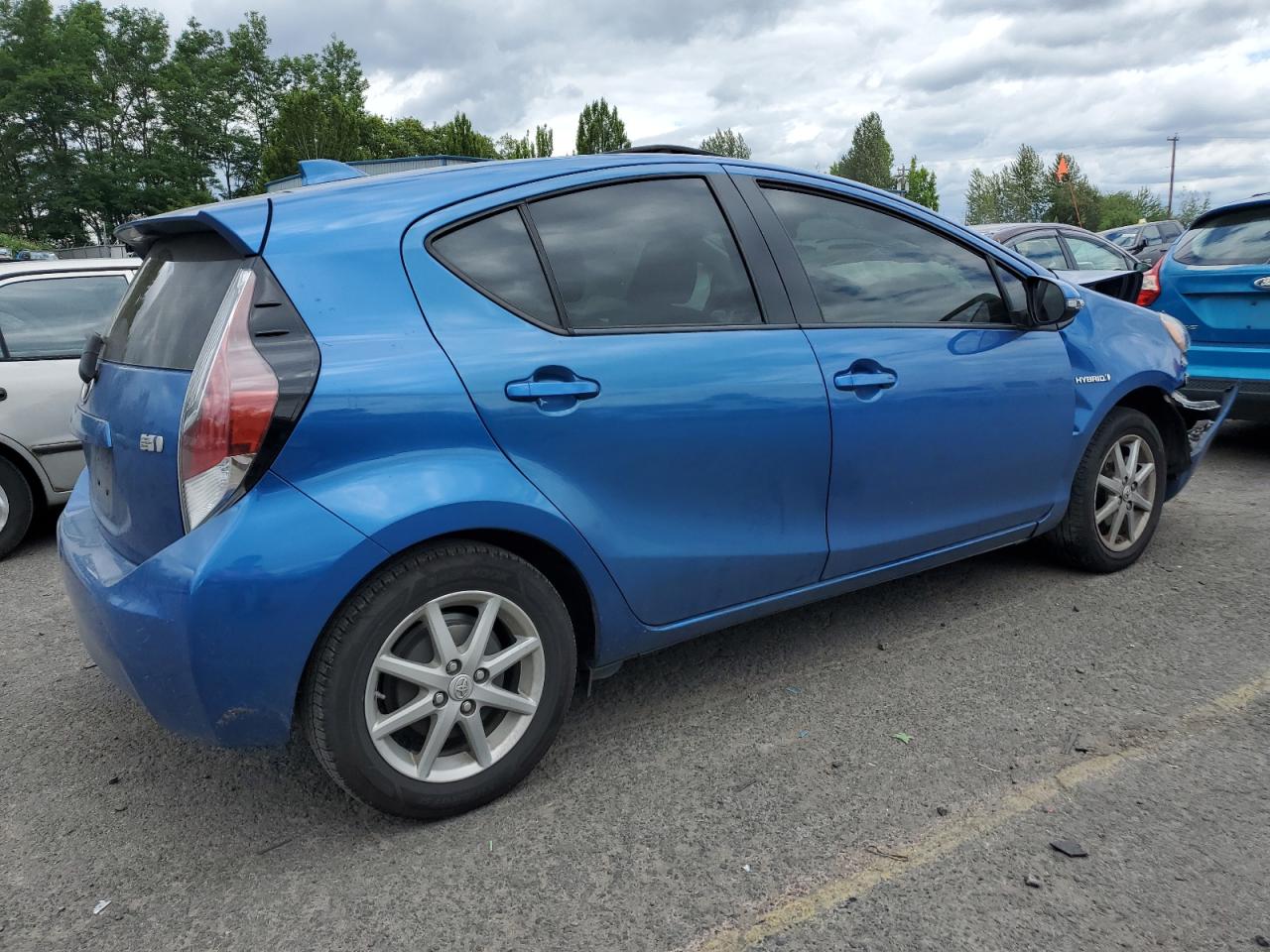 2015 Toyota Prius C vin: JTDKDTB31F1113321