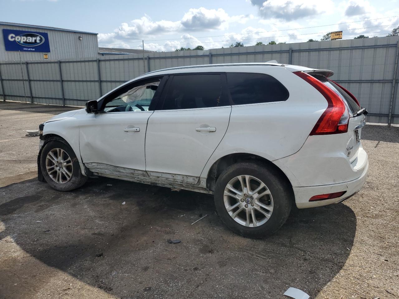 2015 Volvo Xc60 T5 Premier vin: YV440MDKXF2739326