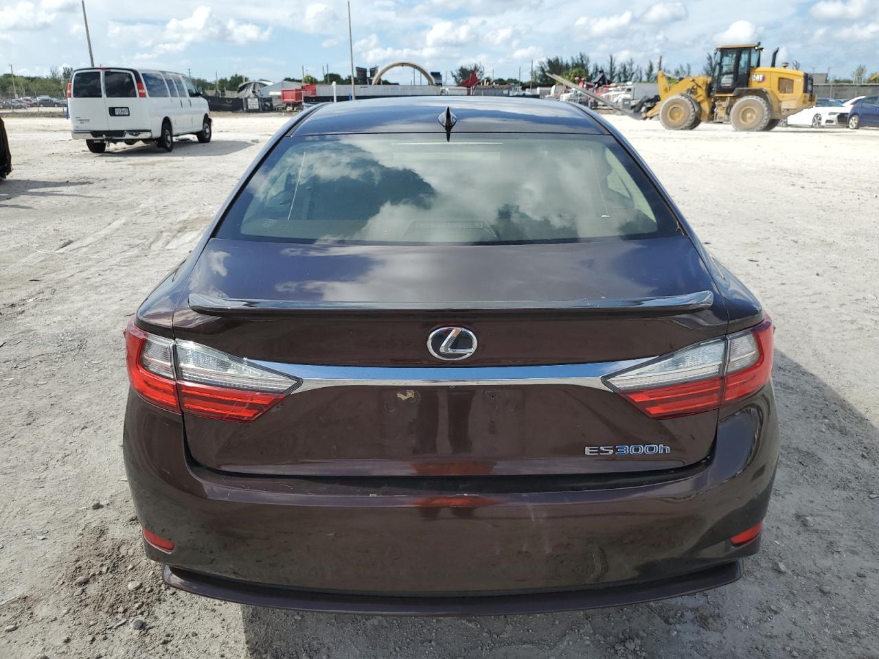 JTHBW1GG6G2102139 2016 Lexus Es 300H