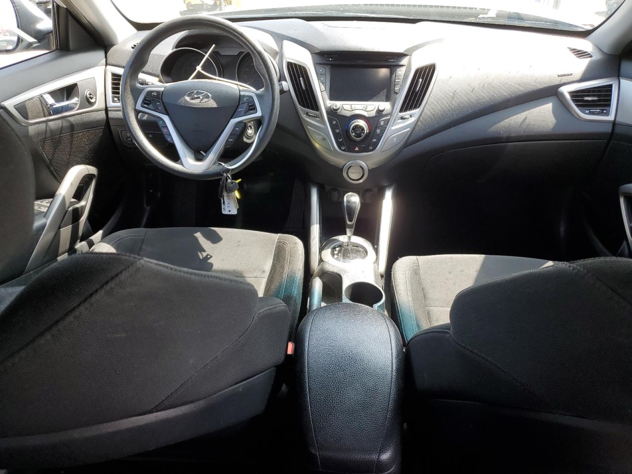 KMHTC6ADXGU277648 2016 Hyundai Veloster