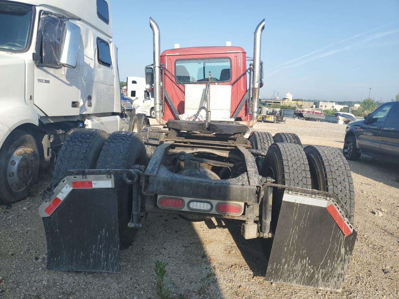 Lot #3308343048 2008 MACK 600 CHU600