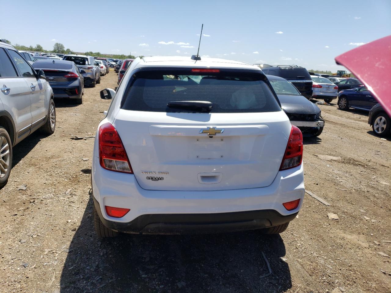 KL7CJNSB2JB524954 2018 Chevrolet Trax Ls