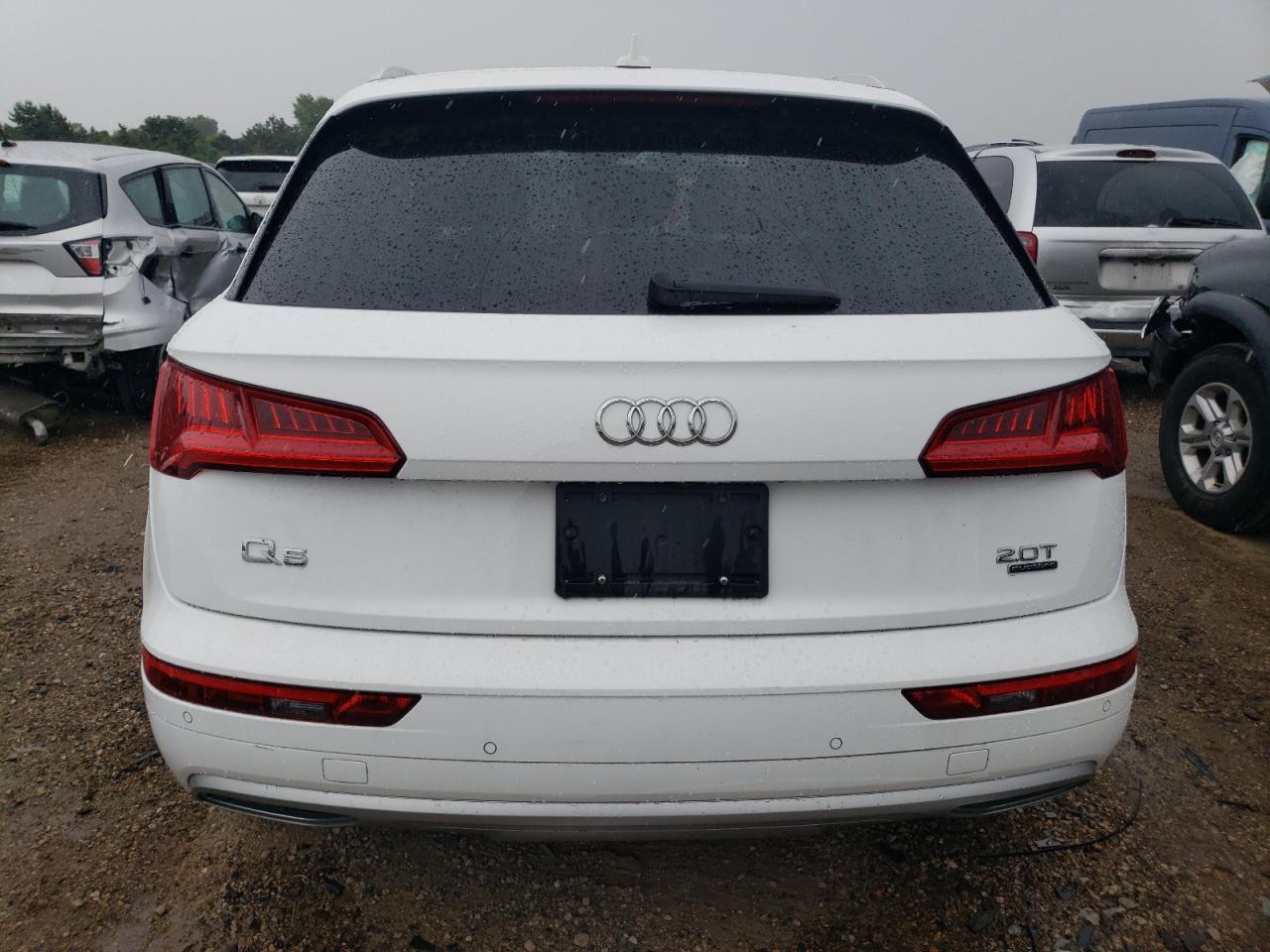 WA1CNAFY6J2216694 2018 Audi Q5 Prestige