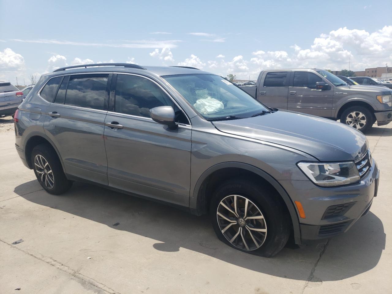 2019 Volkswagen Tiguan Se vin: 3VV3B7AX8KM154369