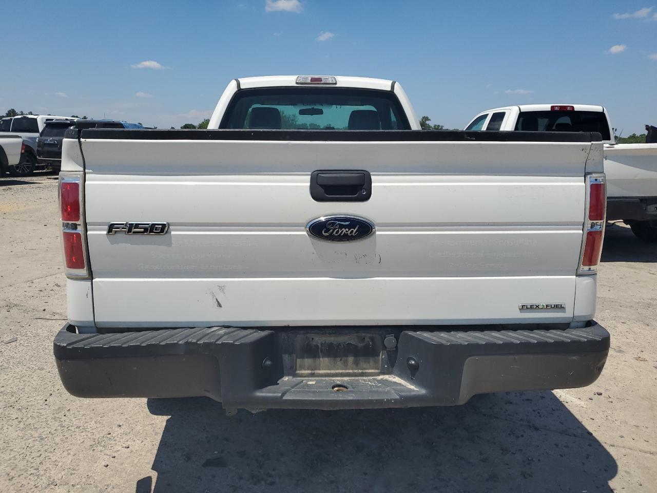 2013 Ford F150 vin: 1FTMF1CM9DKD19038