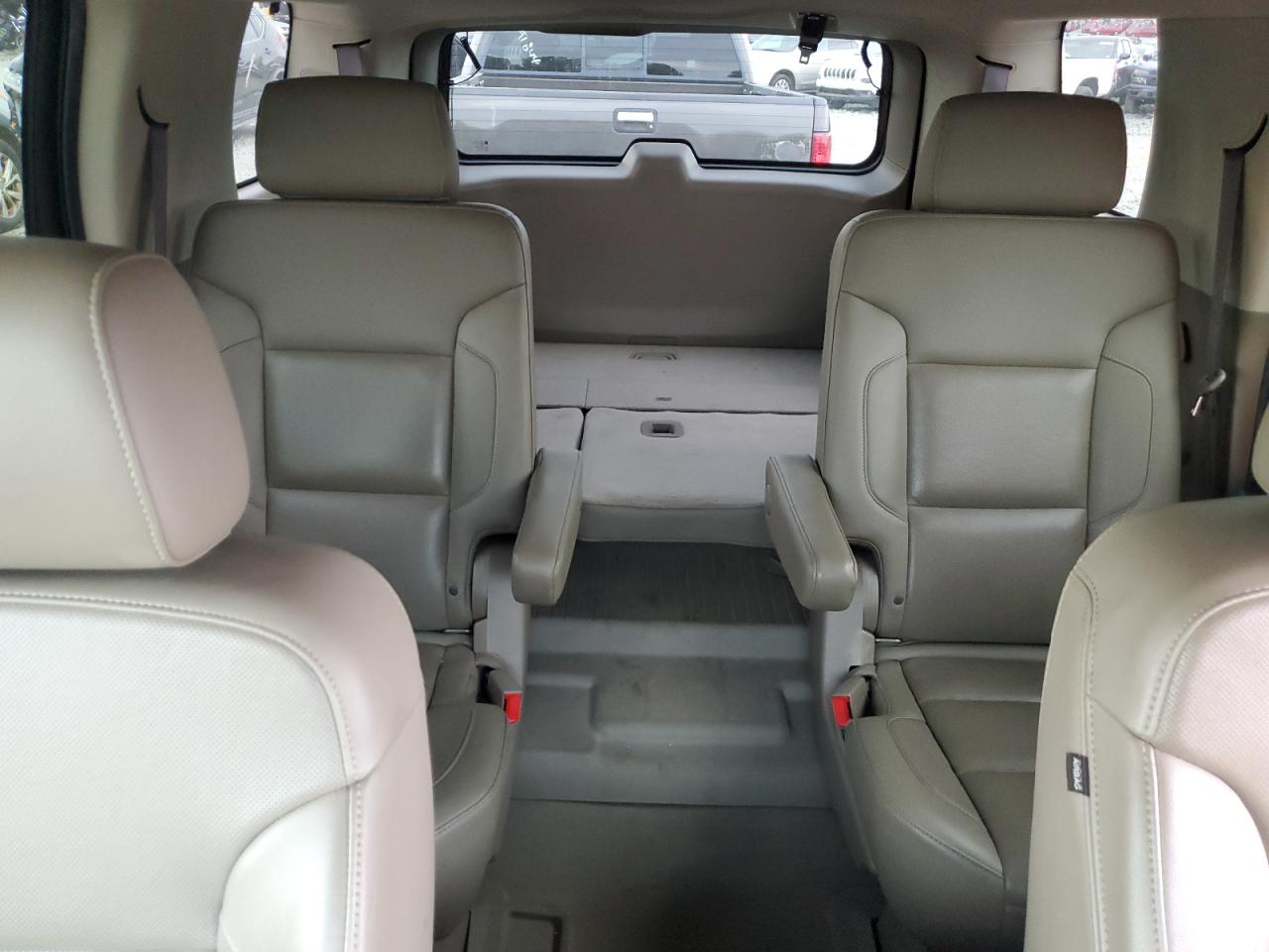 1GNSKCKC7JR339760 2018 Chevrolet Tahoe K1500 Premier