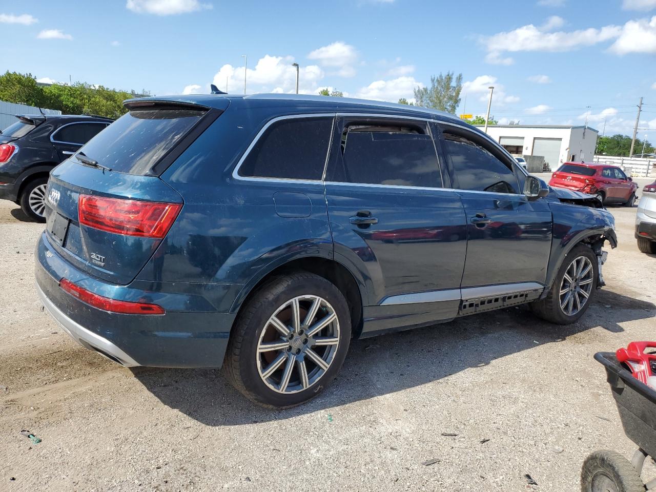 2018 Audi Q7 Premium Plus vin: WA1LAAF74JD047542