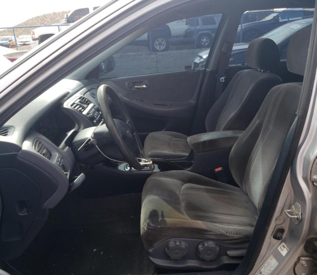 1HGCG5648XA138066 1999 Honda Accord Lx