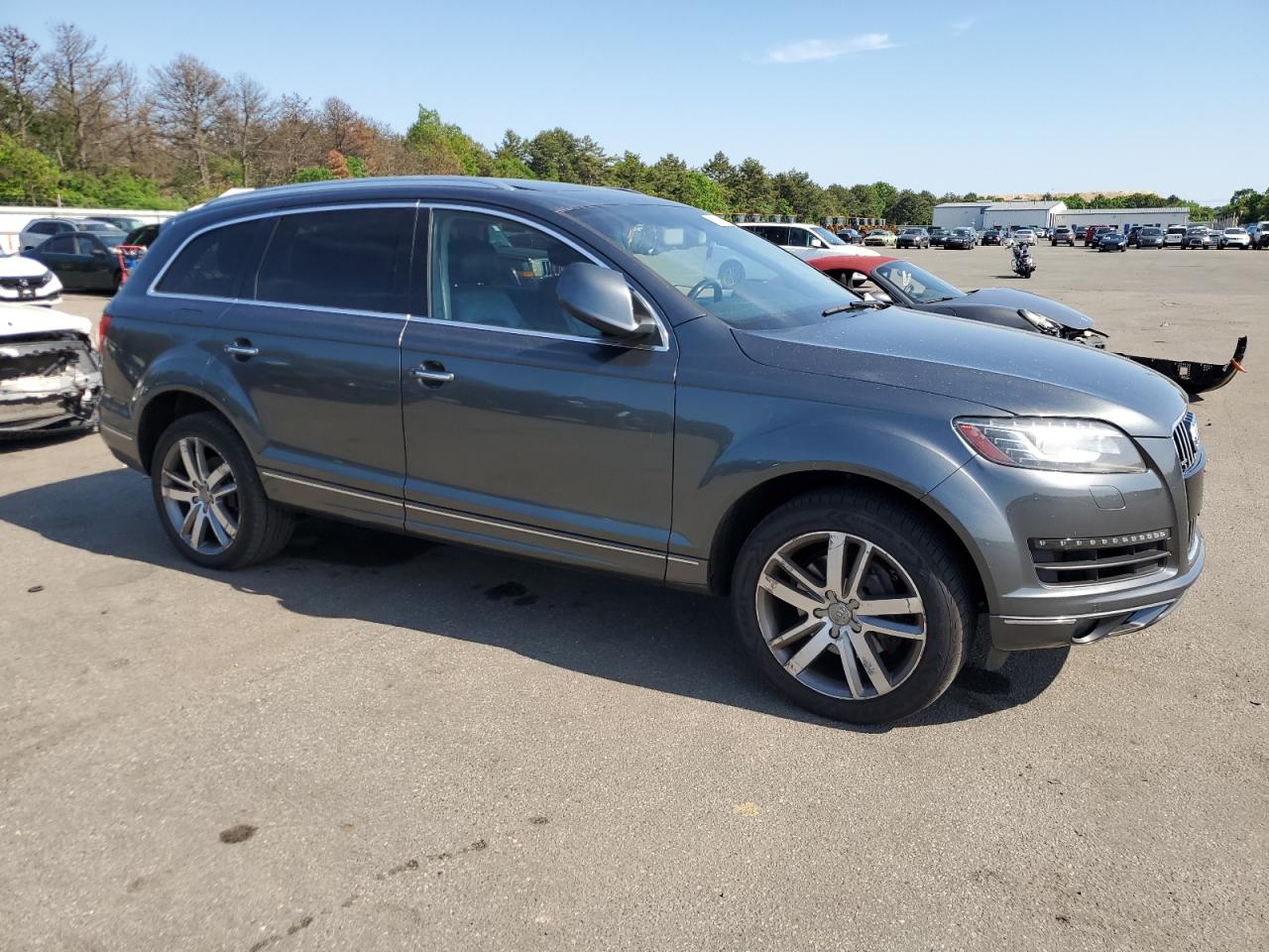 2014 Audi Q7 Premium Plus vin: WA1LGAFE4ED006895