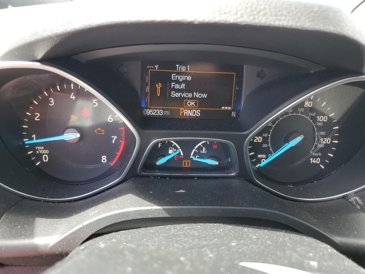 1FMCU9J94HUB43665 FORD ESCAPE 2017