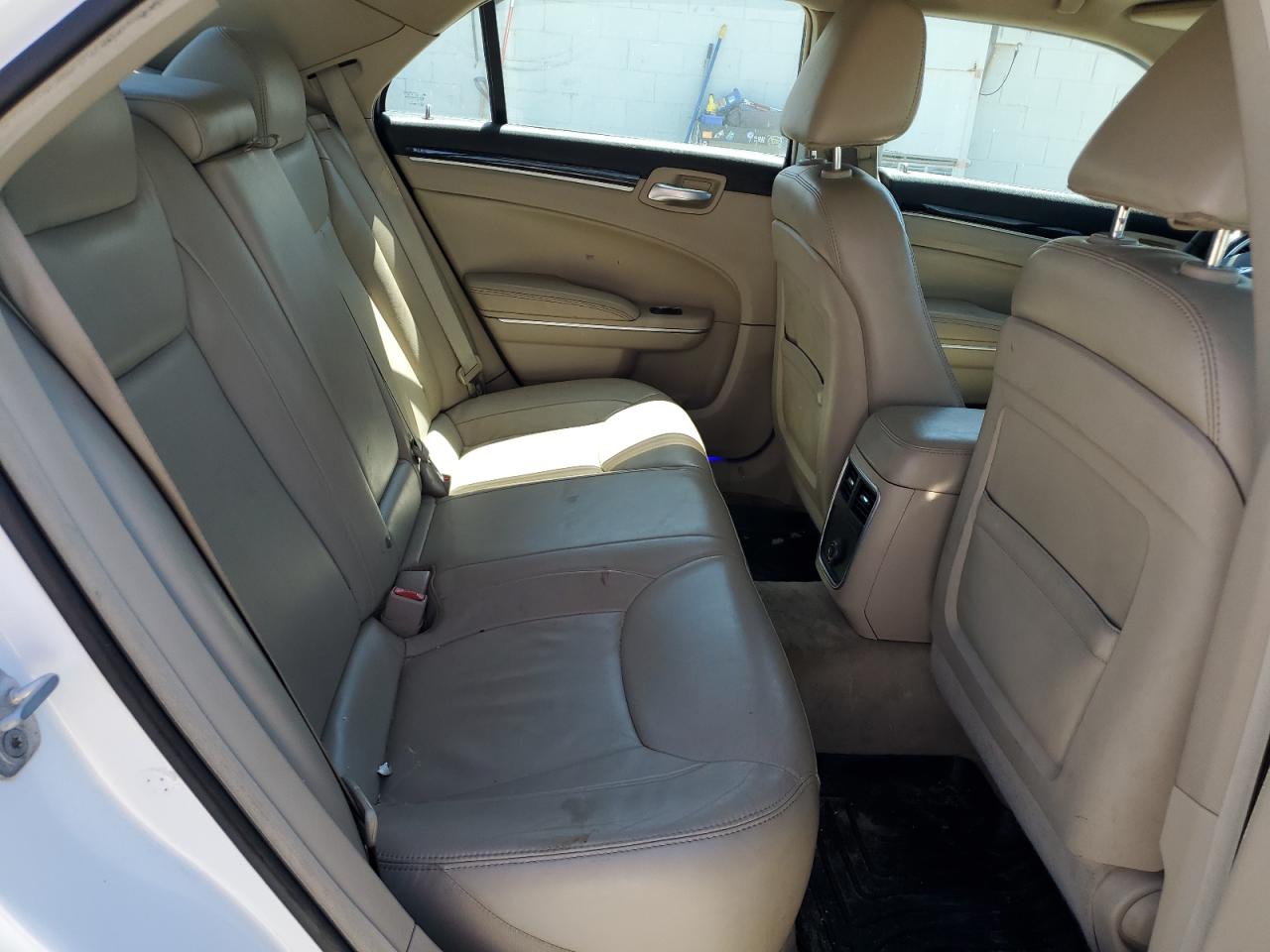 2C3CCAAG2DH732934 2013 Chrysler 300