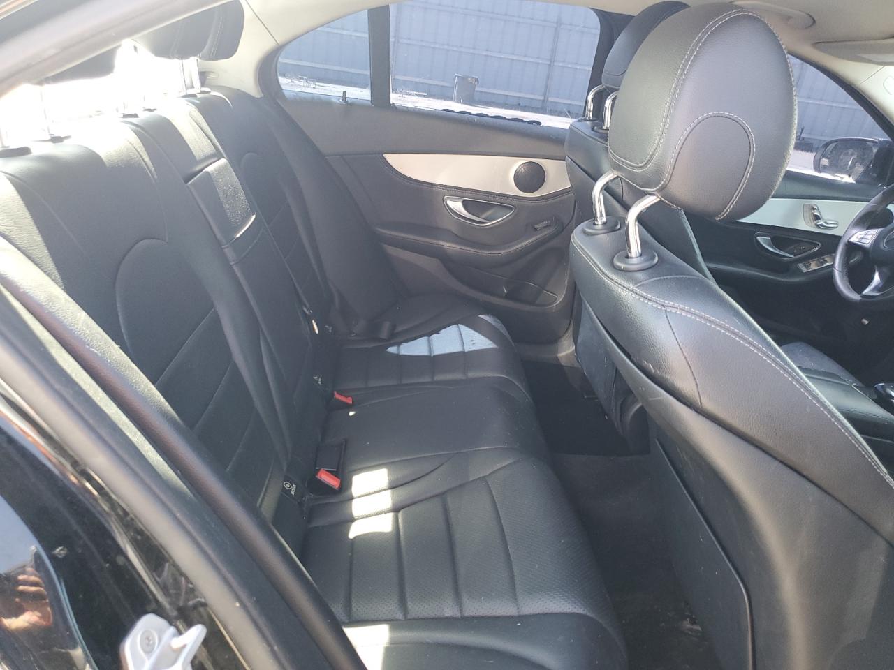 55SWF4KB7GU099151 2016 Mercedes-Benz C 300 4Matic