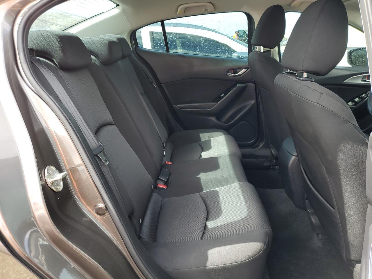 3MZBN1U79JM161353 2018 Mazda 3 Sport