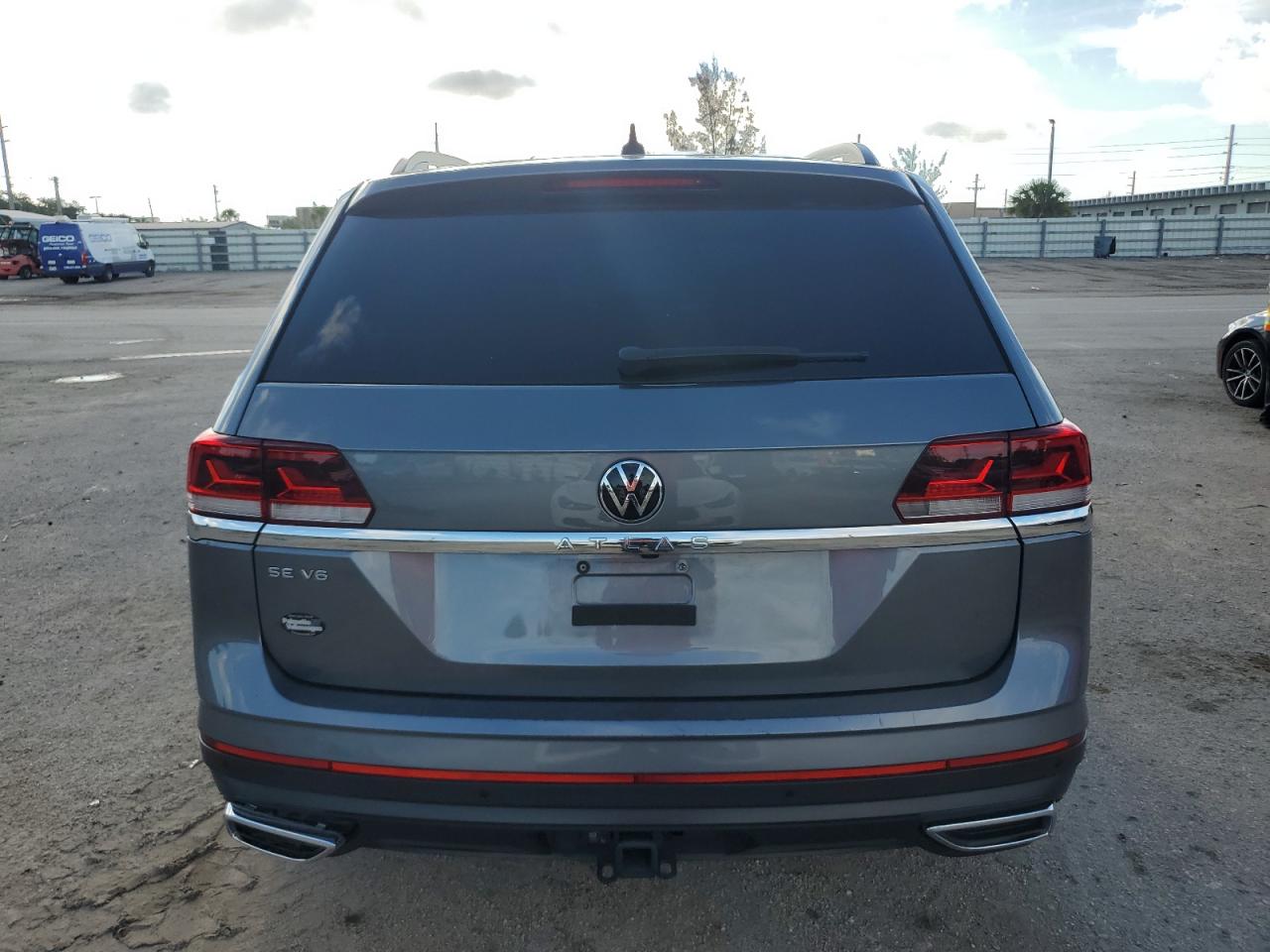 1V2WR2CA8NC526719 2022 Volkswagen Atlas Se