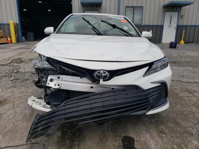 VIN 4T1R11BK2NU072029 2022 Toyota Camry, LE no.5