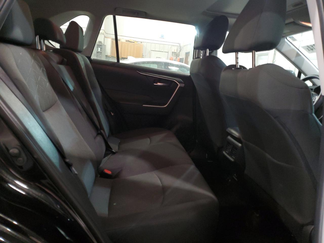 2T3P1RFV6MC233774 2021 Toyota Rav4 Xle