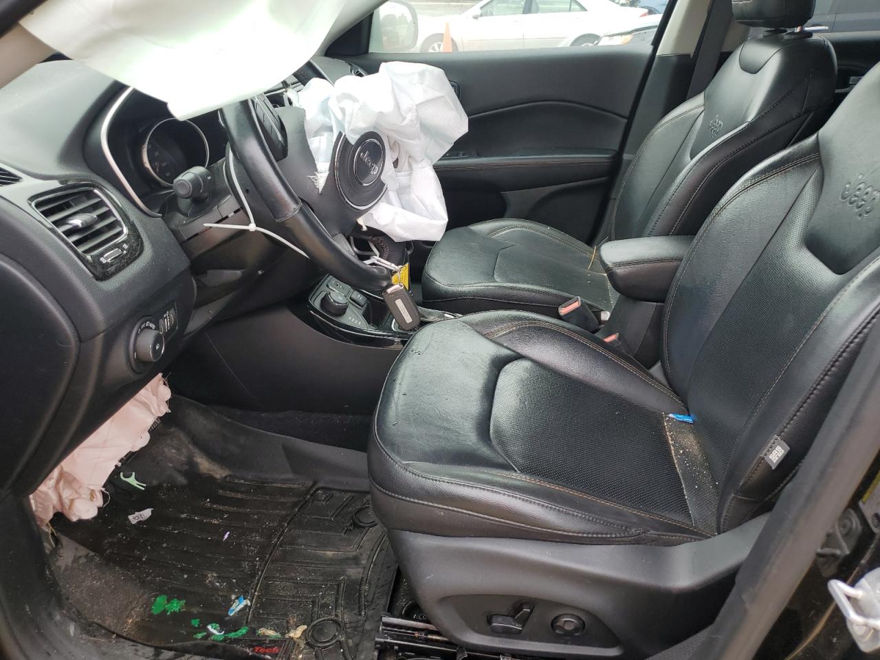 3C4NJDCB7KT650795 2019 Jeep Compass Limited