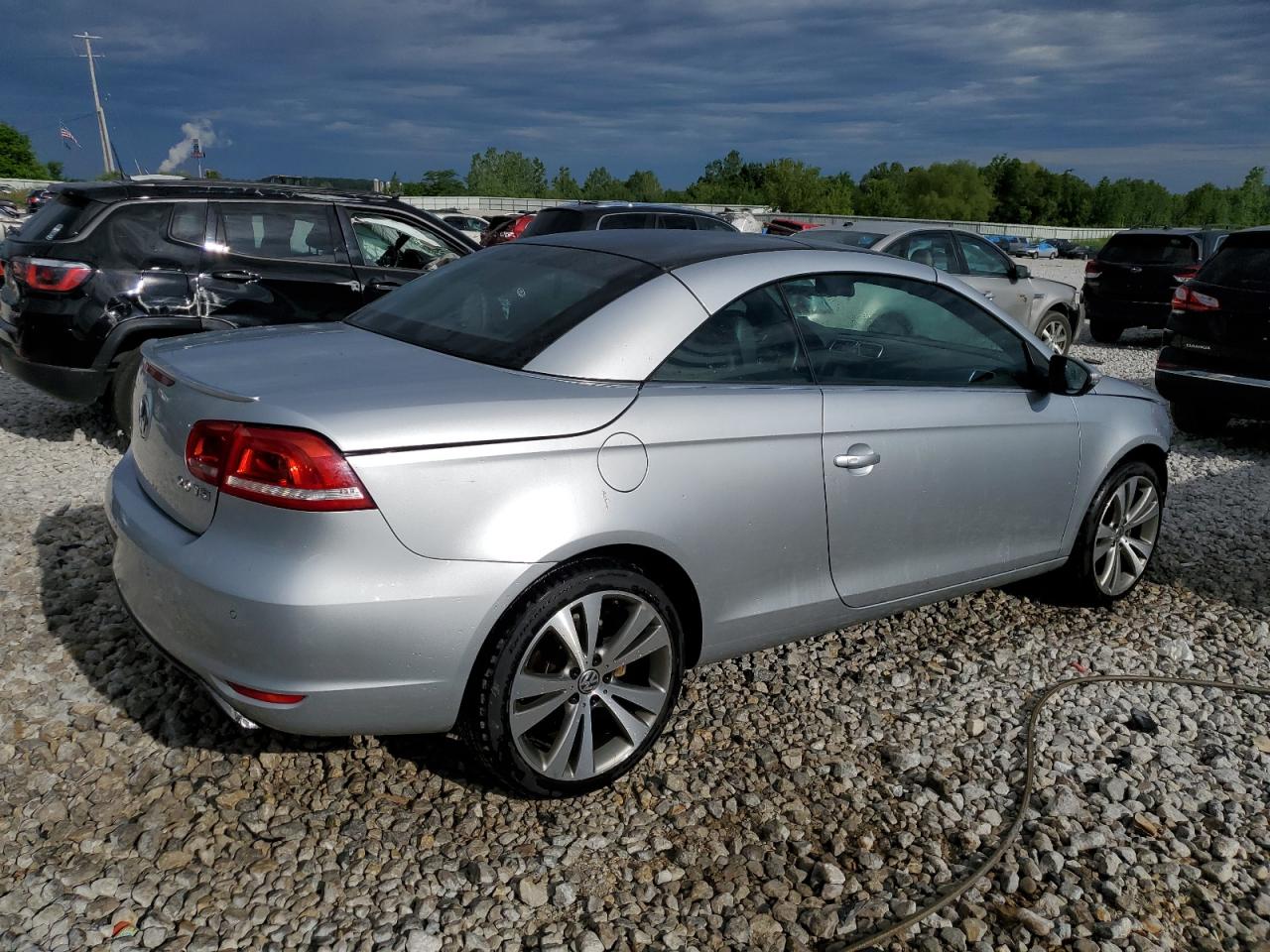 2013 Volkswagen Eos Lux vin: WVWFW8AH8DV003250