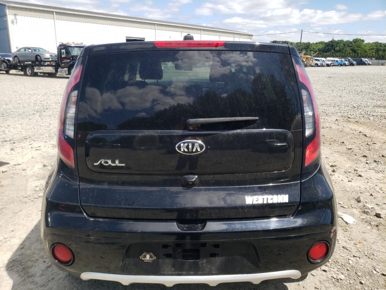 KNDJP3A50J7901129 2018 Kia Soul +