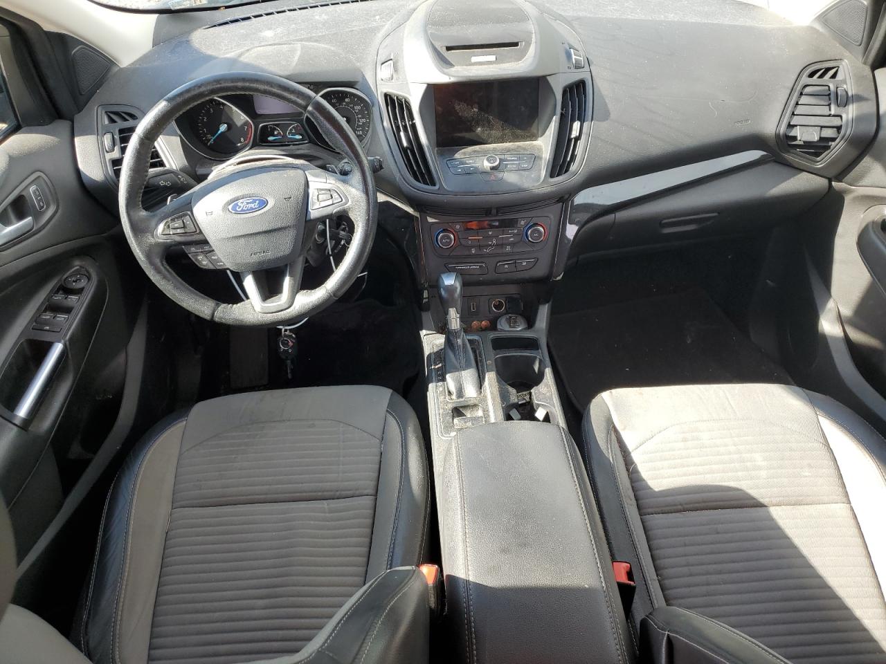 1FMCU9GD2HUD64385 2017 Ford Escape Se