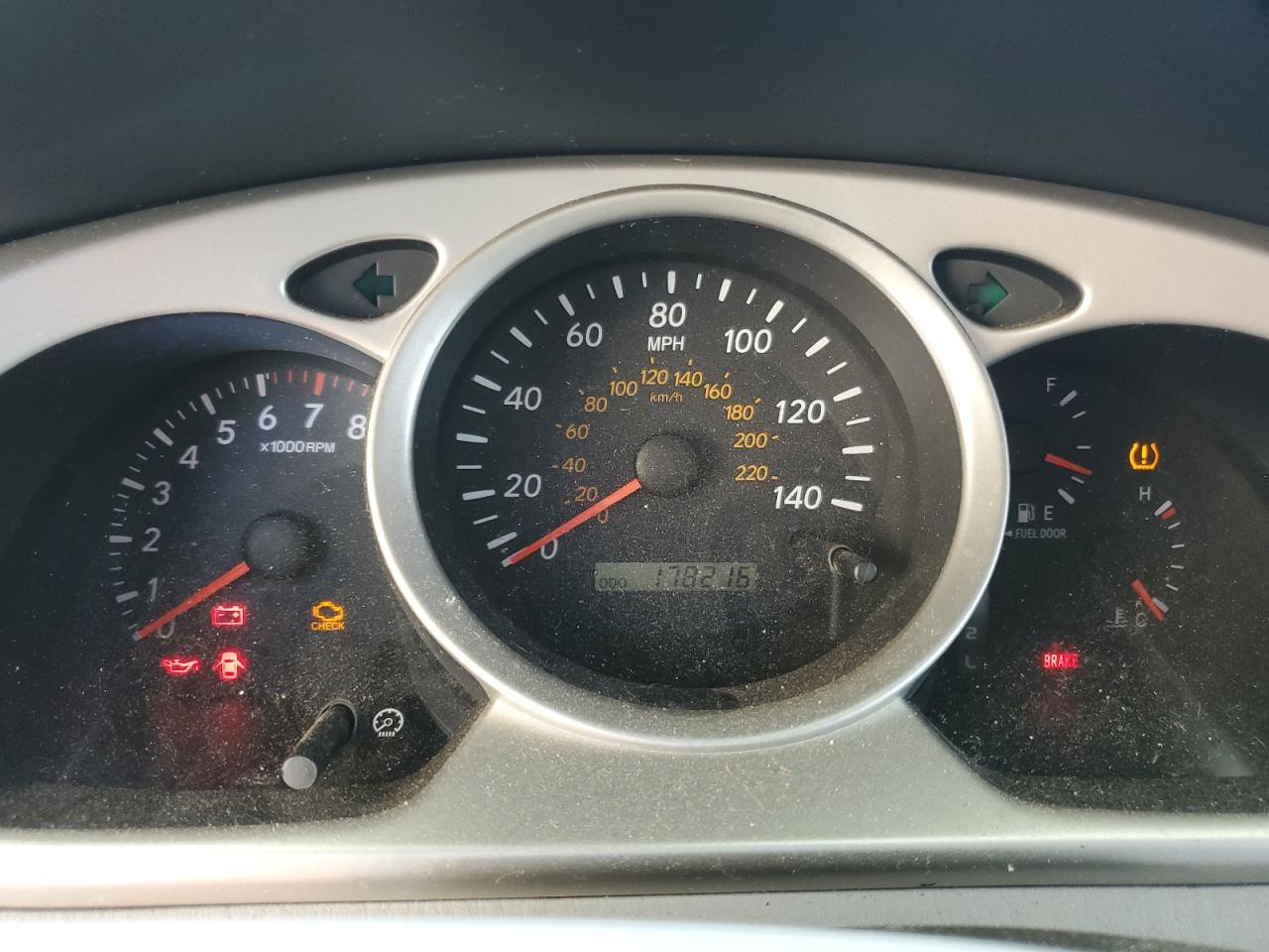 JTEGD21A840102203 2004 Toyota Highlander