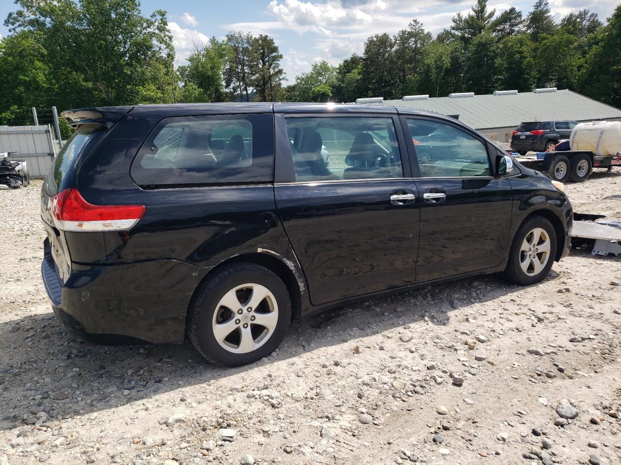 5TDZK3DC2CS192305 2012 Toyota Sienna