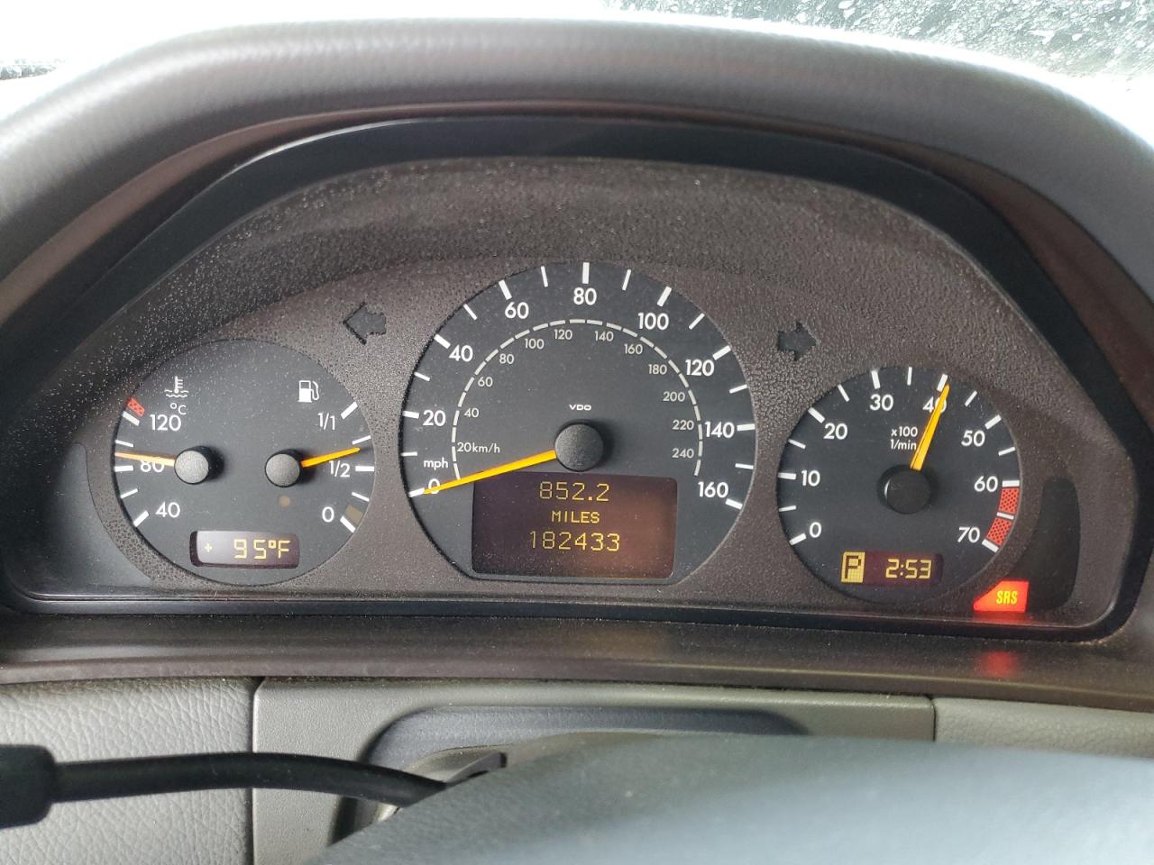 WDBJF65G7YA964322 2000 Mercedes-Benz E 320