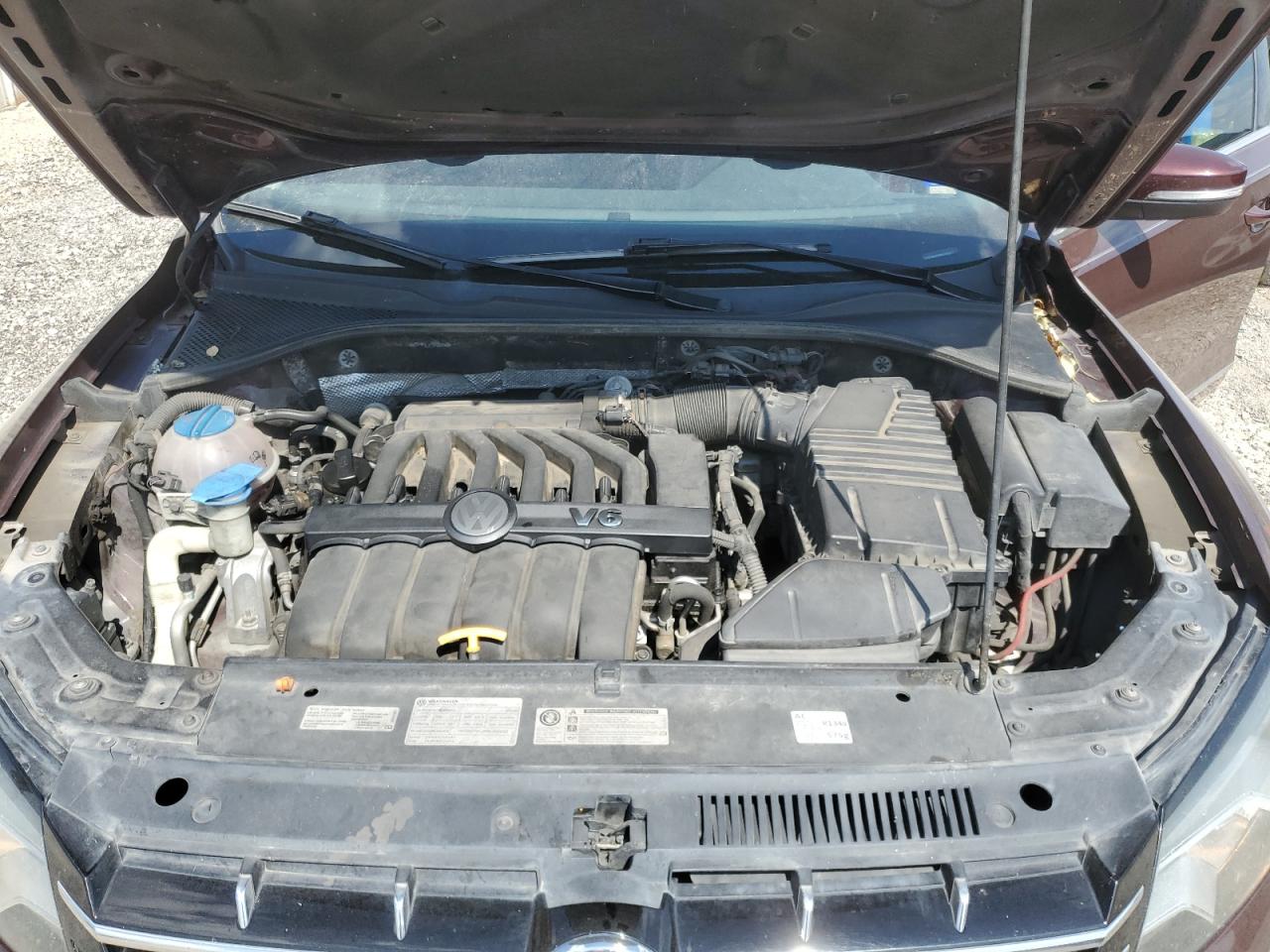 1VWCM7A36DC052317 2013 Volkswagen Passat Sel