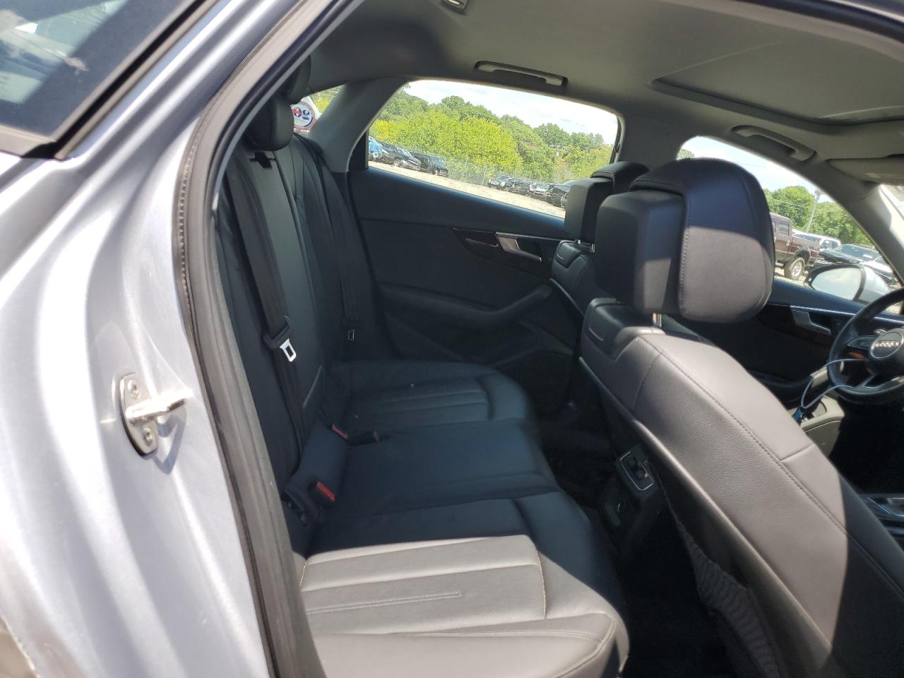 WAUANAF4XHN011685 2017 Audi A4 Premium