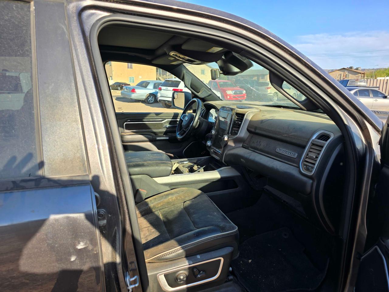 2021 Ram 1500 Laramie vin: 1C6RREJT3MN584901