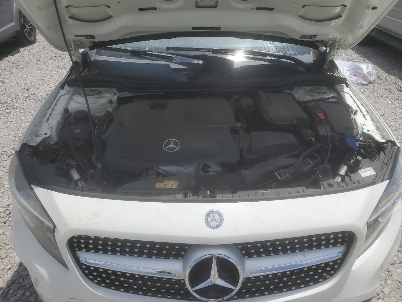 WDCTG4GB0HJ292773 2017 Mercedes-Benz Gla 250 4Matic