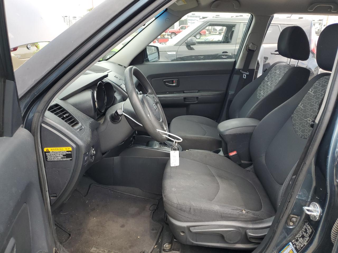 KNDJT2A27B7221905 2011 Kia Soul +