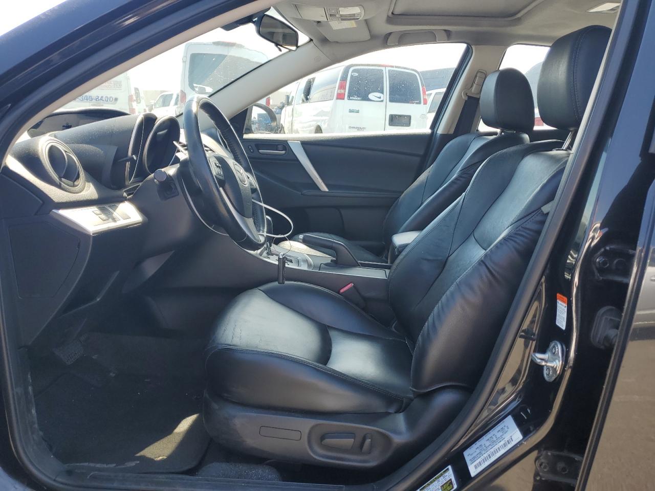 JM1BL1M68B1384675 2011 Mazda 3 S