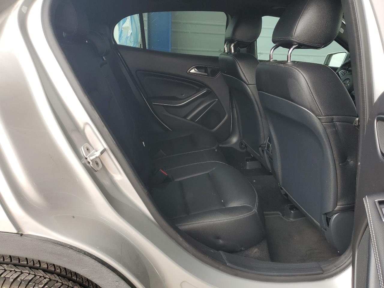 WDCTG4GB4HJ349198 2017 Mercedes-Benz Gla 250 4Matic