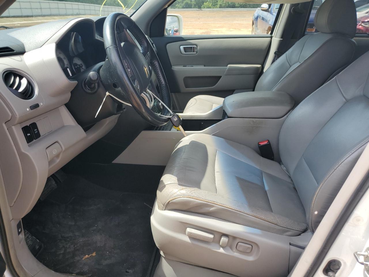 5FNYF389X9B022818 2009 Honda Pilot Touring