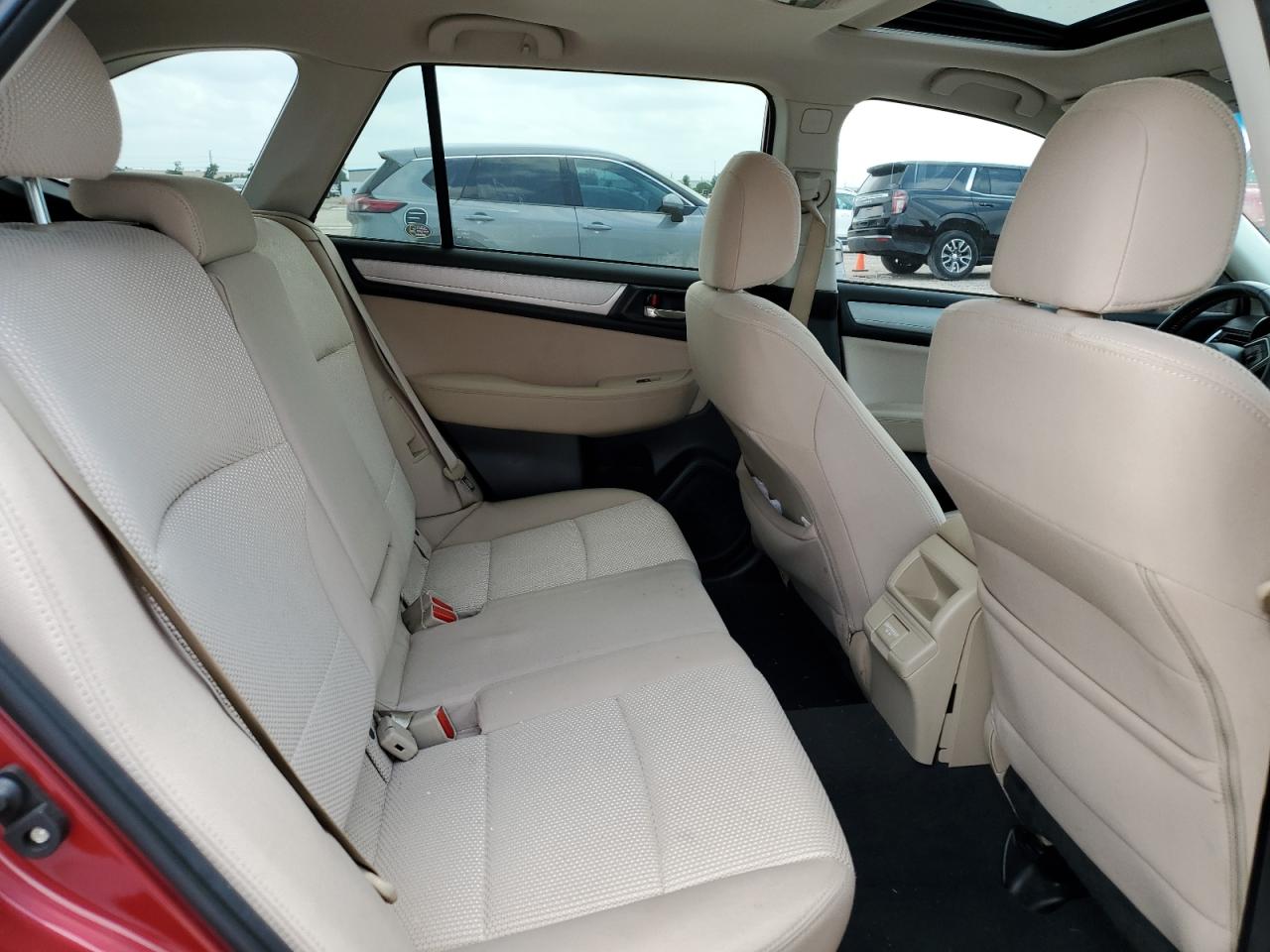 4S4BSADC6J3254949 2018 Subaru Outback 2.5I Premium