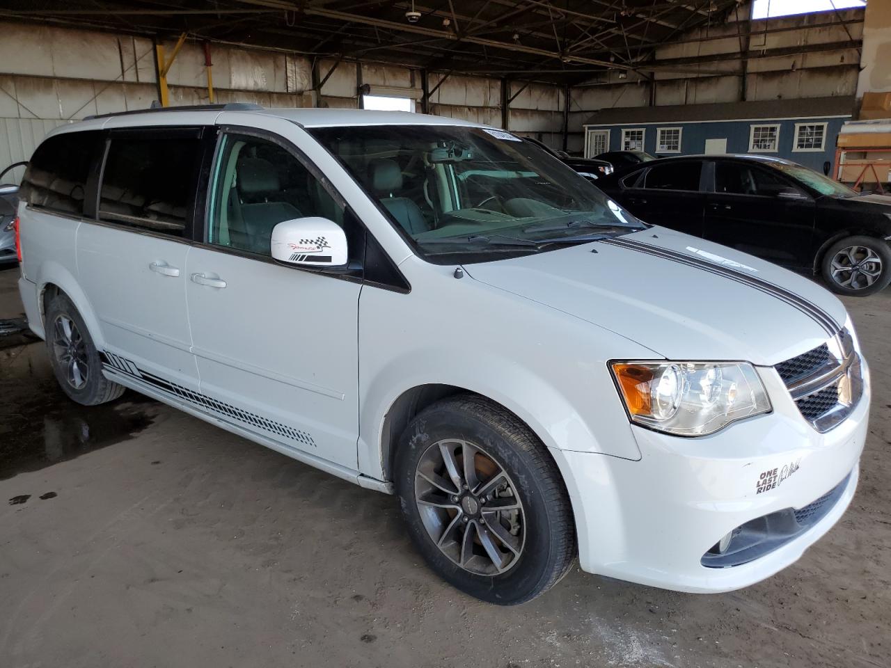 2C4RDGCGXHR554127 2017 Dodge Grand Caravan Sxt