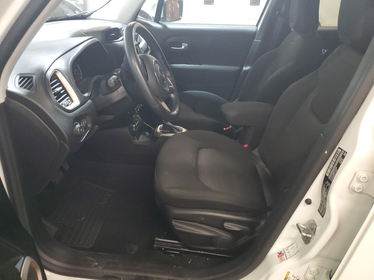 ZACCJBBB2HPF34398 2017 Jeep Renegade Latitude