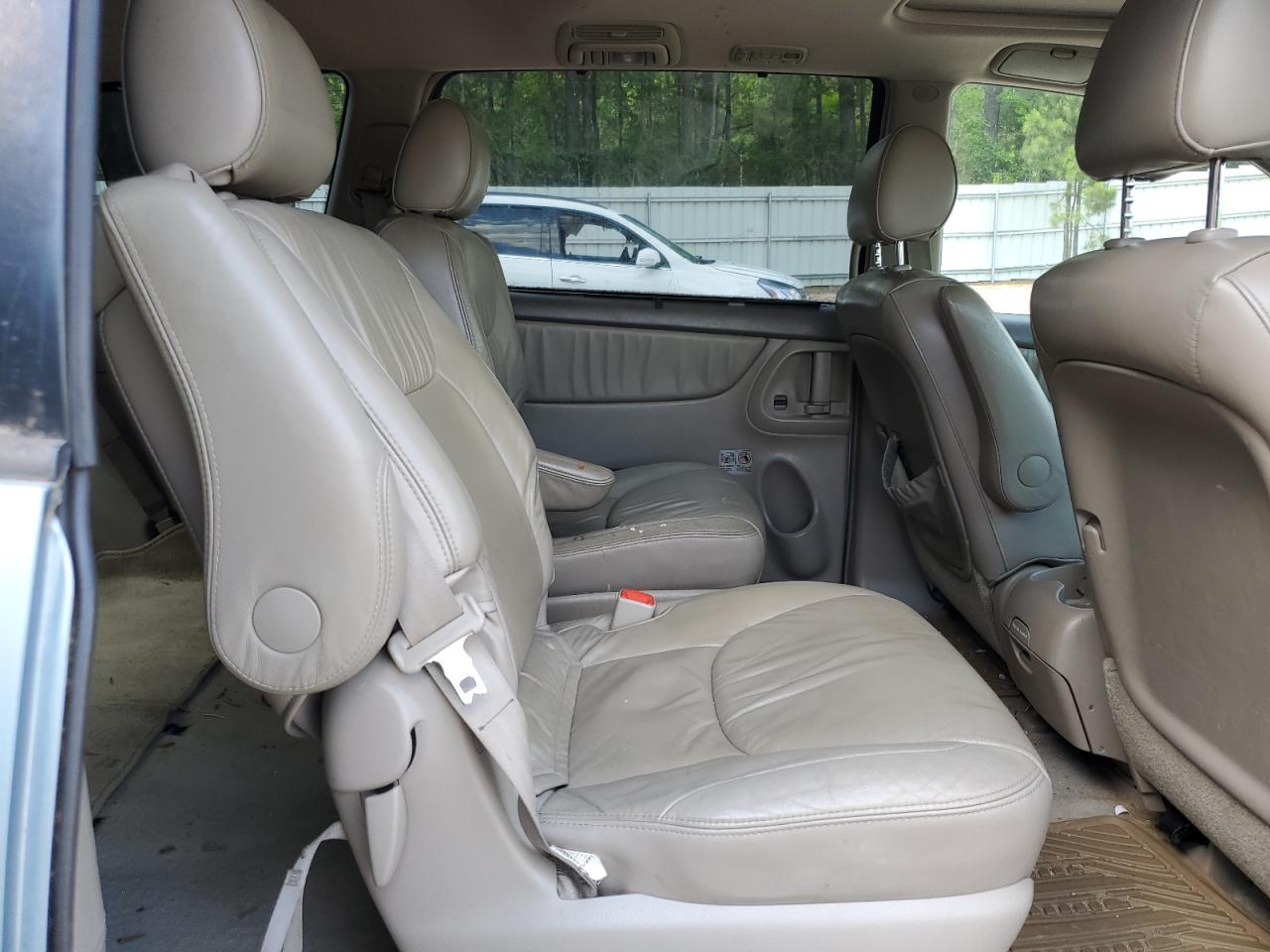 5TDZK22CX8S139985 2008 Toyota Sienna Xle