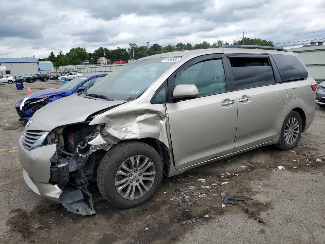 5TDYK3DC2GS708180 2016 Toyota Sienna Xle