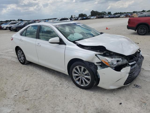 2015 Toyota Camry Le VIN: 4T1BF1FKXFU890350 Lot: 57532004