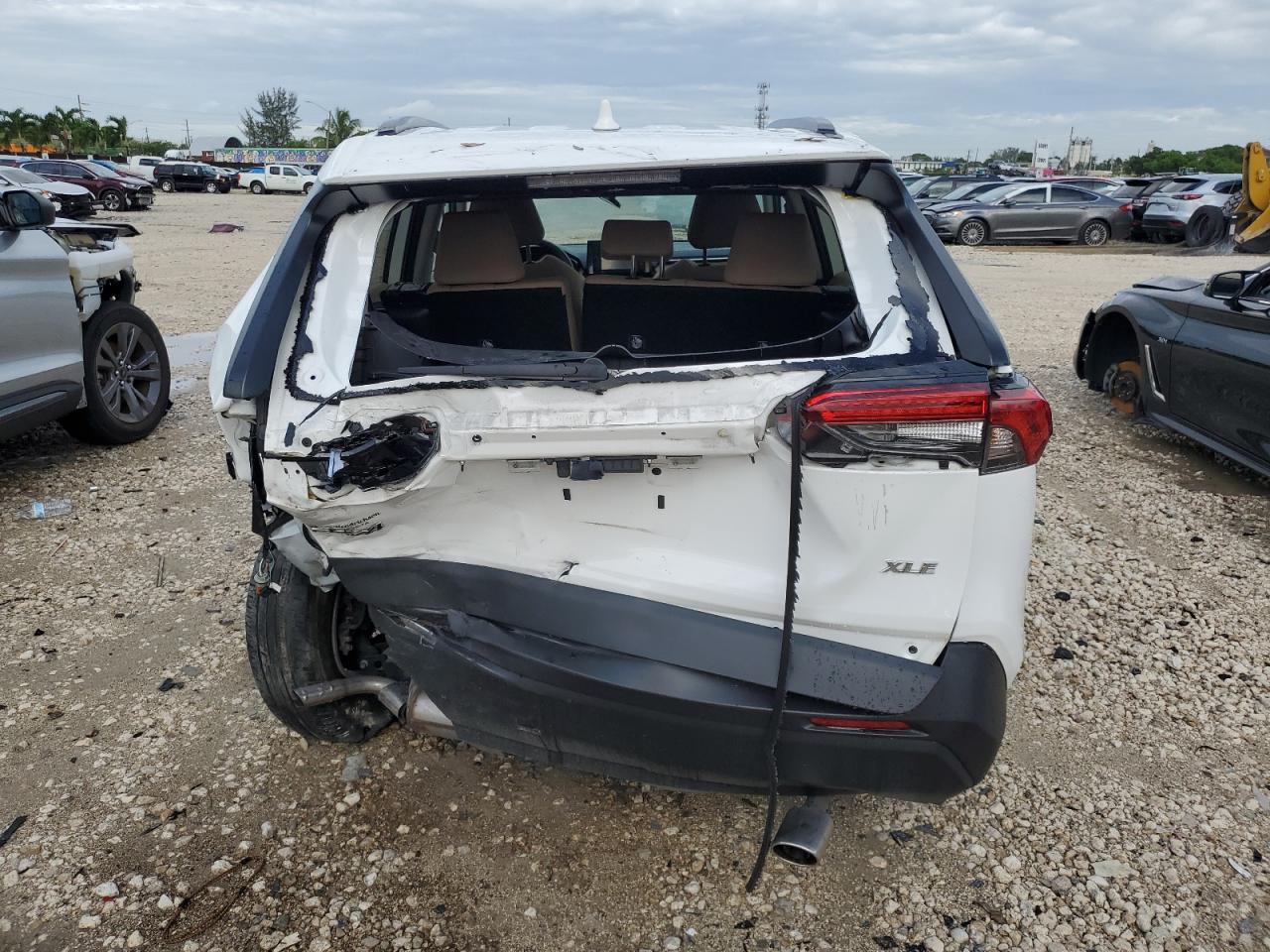 2T3W1RFV0NC181006 2022 Toyota Rav4 Xle