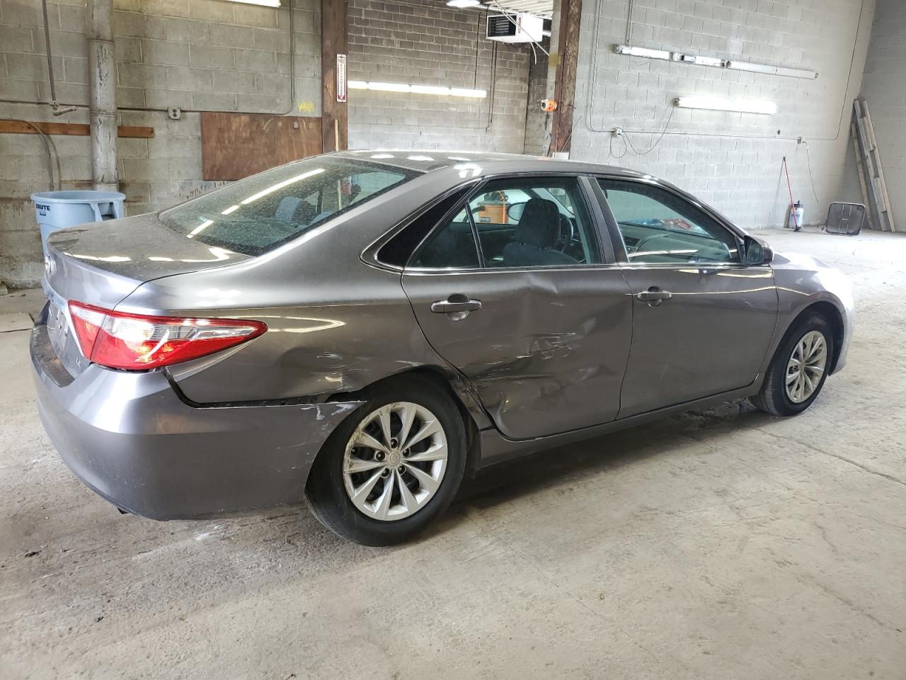 4T4BF1FK2GR549385 2016 Toyota Camry Le