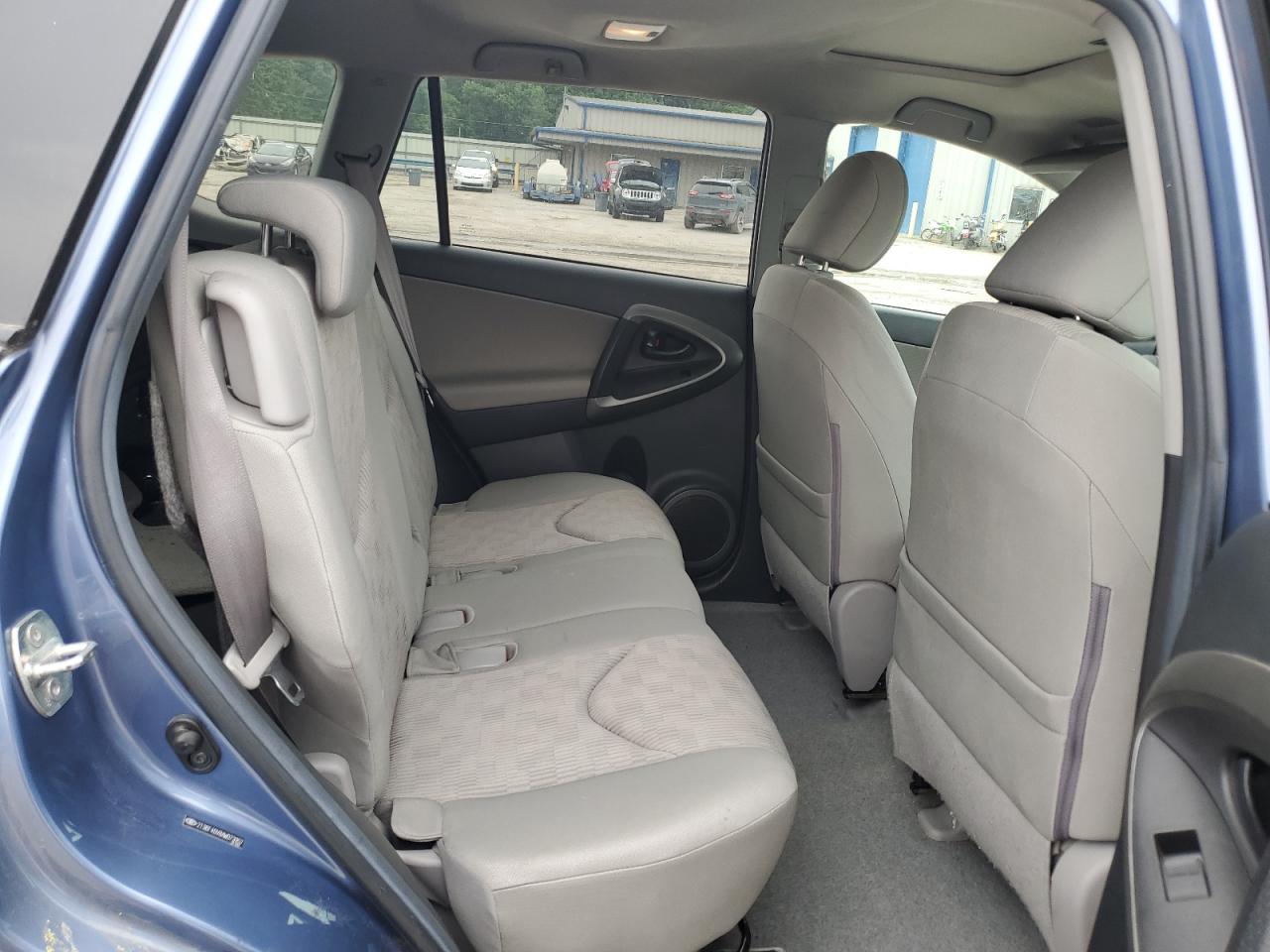 2T3BF4DV8AW073957 2010 Toyota Rav4