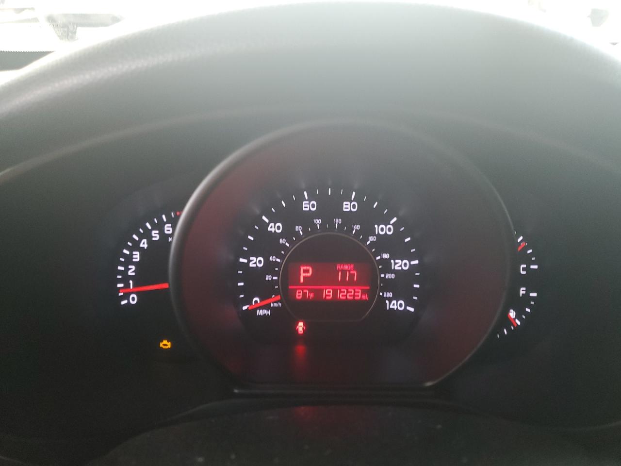 KNDJP3A56J7510924 2018 Kia Soul +