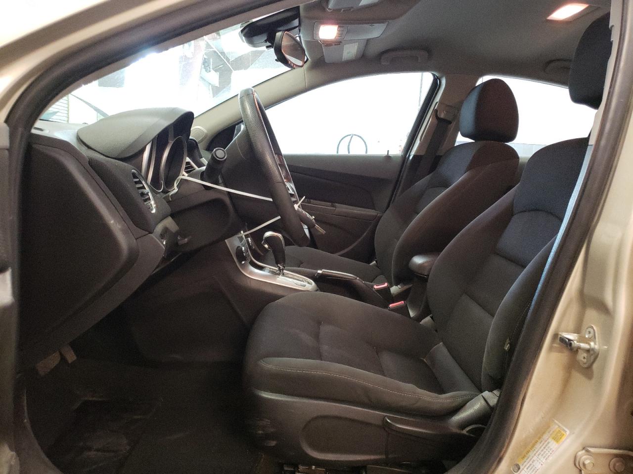 1G1PE5SB4G7209036 CHEVROLET CRUZE 2016