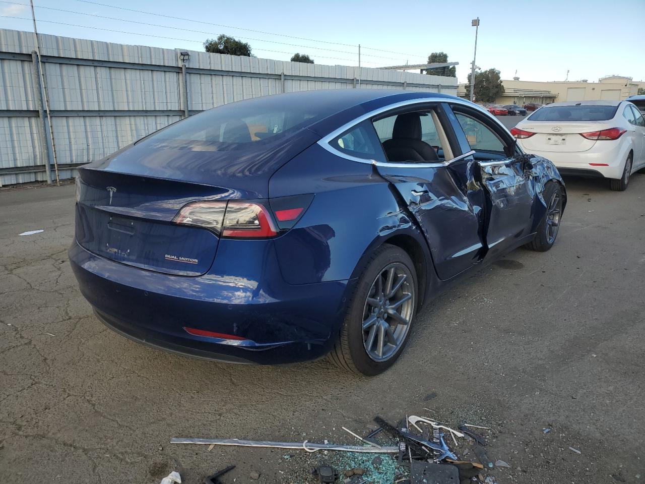 5YJ3E1EB7JF105278 2018 Tesla Model 3