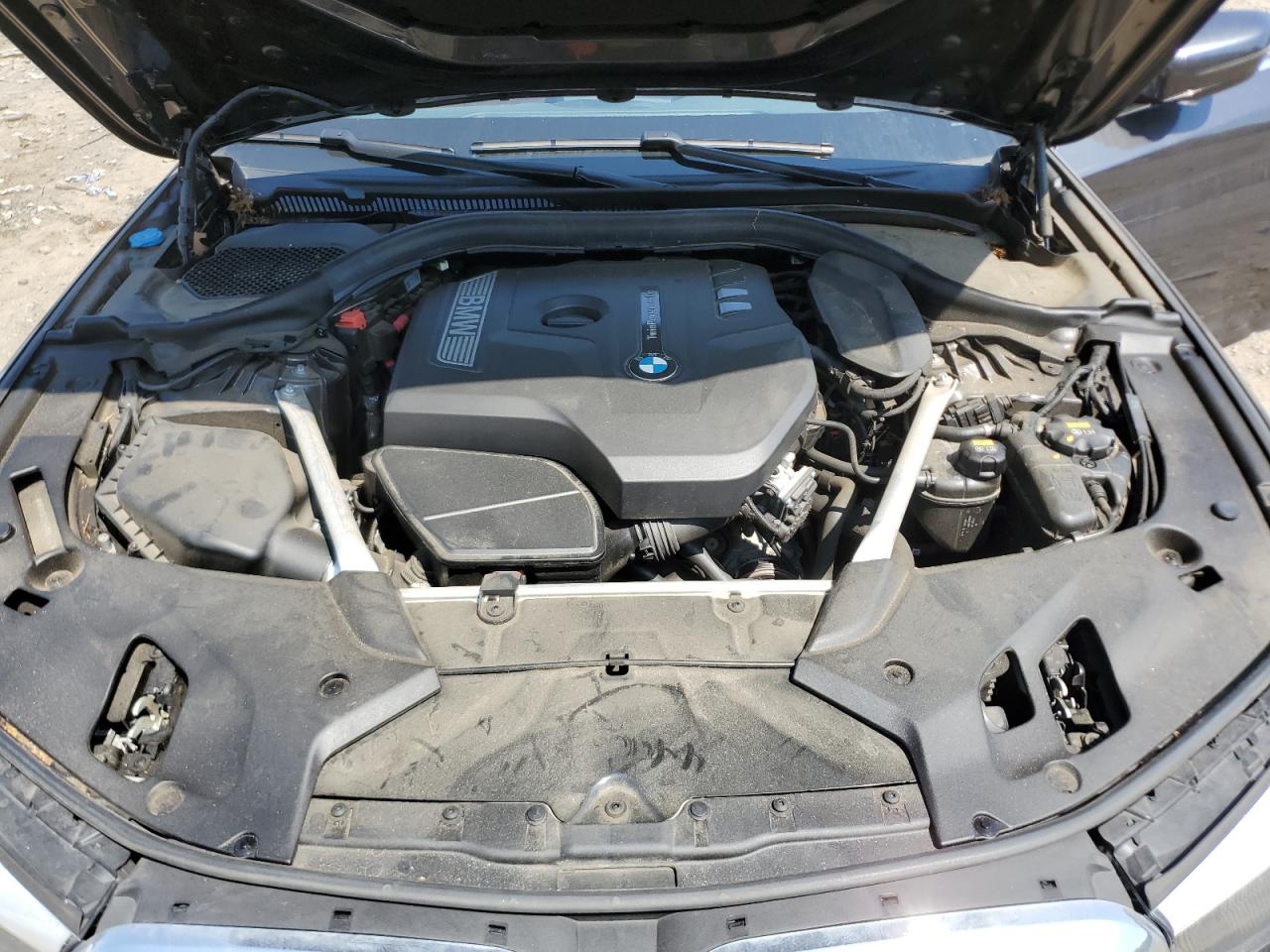 WBAJA7C55KWW23371 2019 BMW 530 Xi